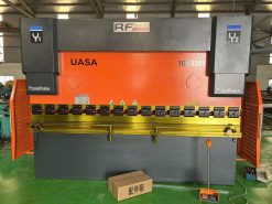 Máy chấn CNC Uasa