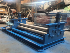 Máy lốc tôn 2 ly